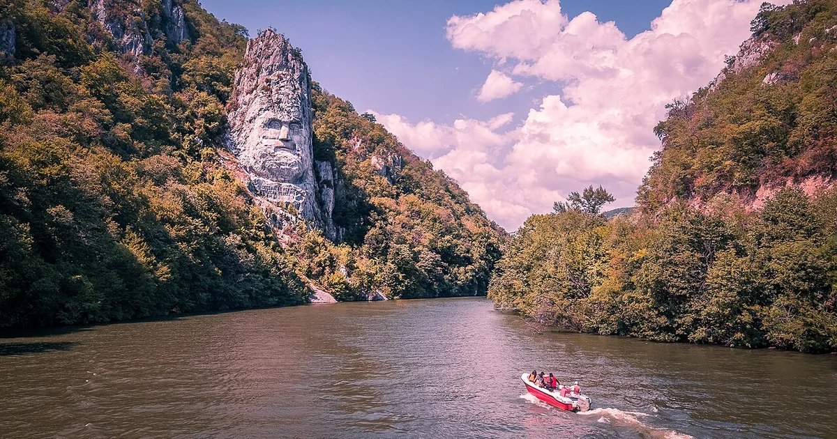 Check out my gallery at http://www.pixael.com/en/pictures" rel="nofollow">www.pixael.com/en/pictures if you want to see more pictures. You can follow me on https://www.facebook.com/giuseppemilophoto" rel="nofollow">www.facebook.com/giuseppe